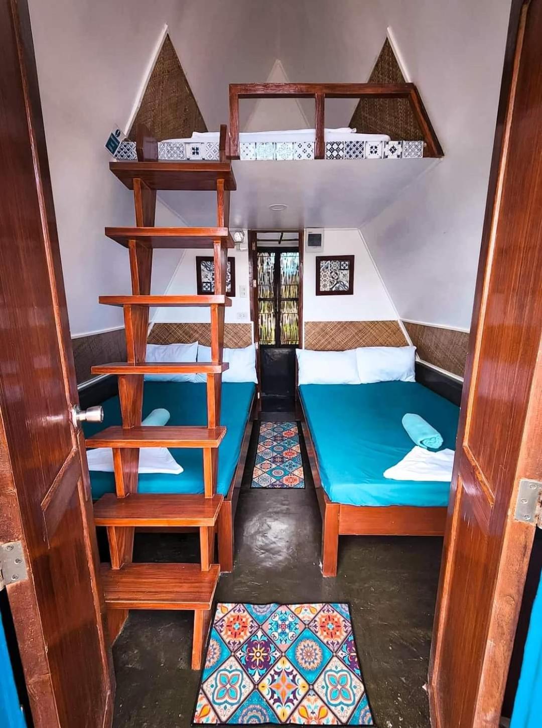 Hotel Triangle Huts Pagudpud Esterno foto